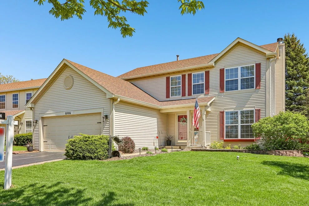 Unit for sale at 806 Meadowridge Drive, Aurora, IL 60504