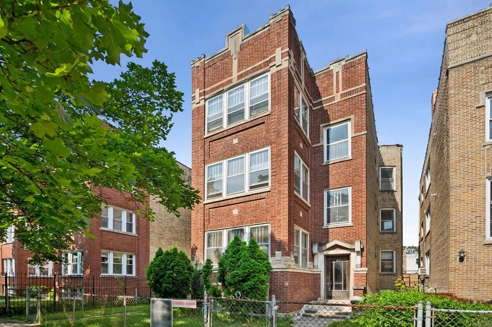 Unit for sale at 4924 N Saint Louis Avenue, Chicago, IL 60625