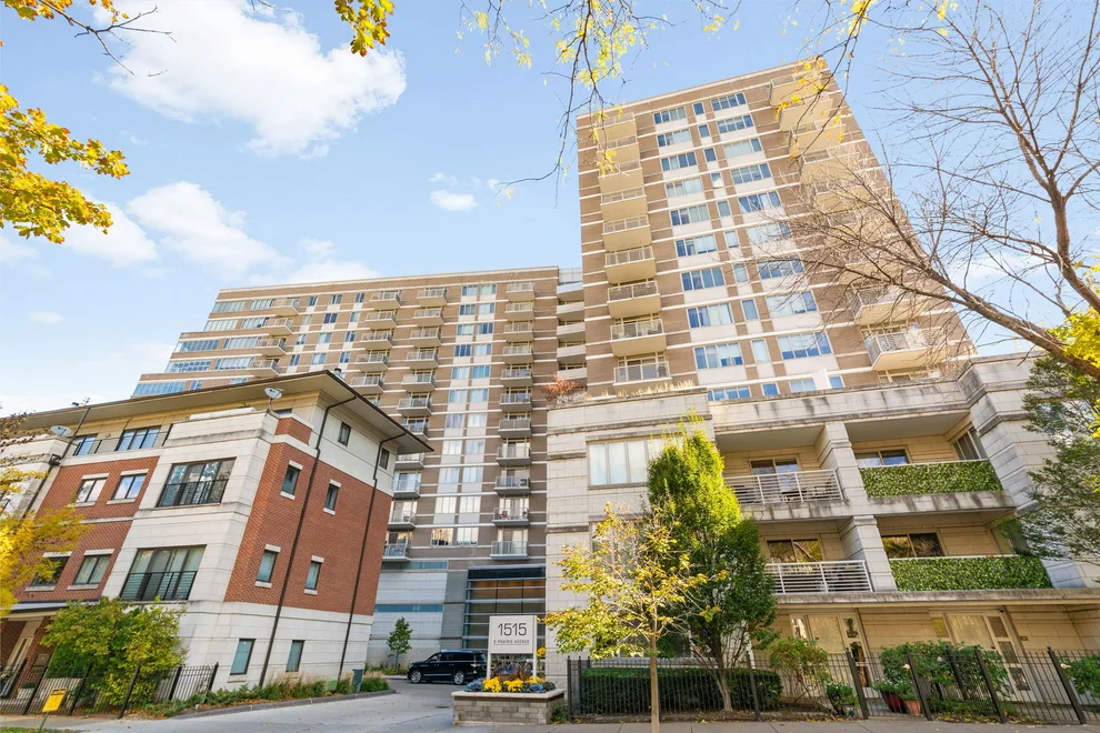 Unit for sale at 1515 S Prairie Avenue, Chicago, IL 60605