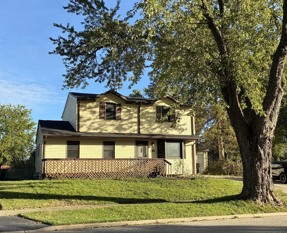 Unit for sale at 1040 Larkdale Row, Wauconda, IL 60084