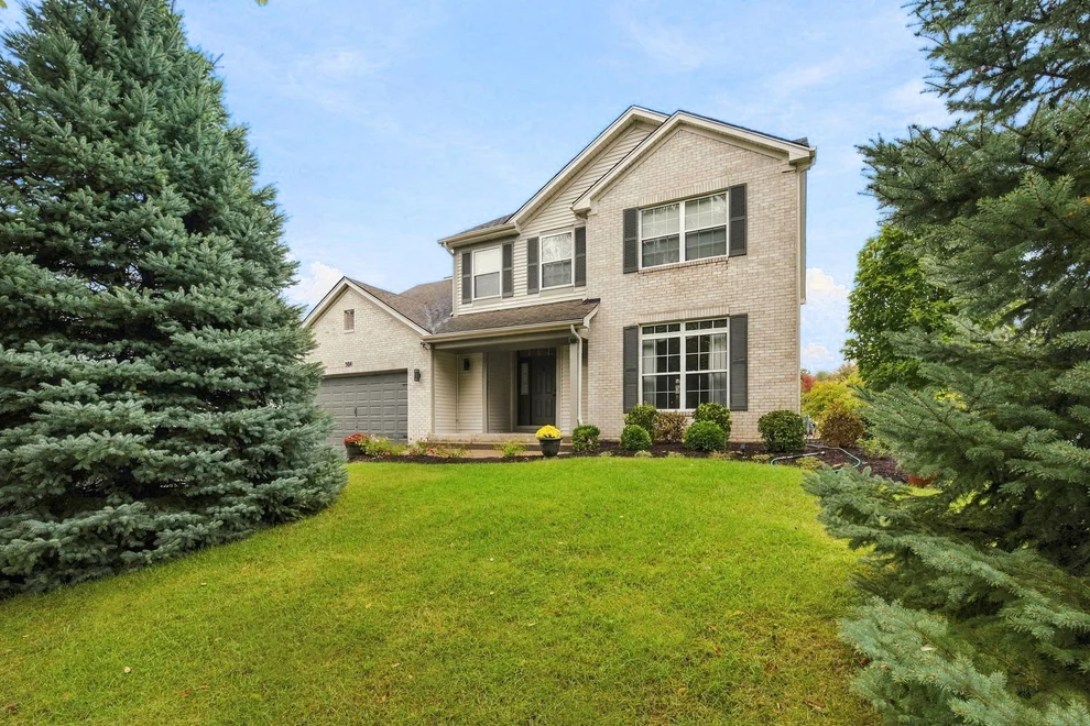 Unit for sale at 304 Edgewood Drive, Minooka, IL 60447