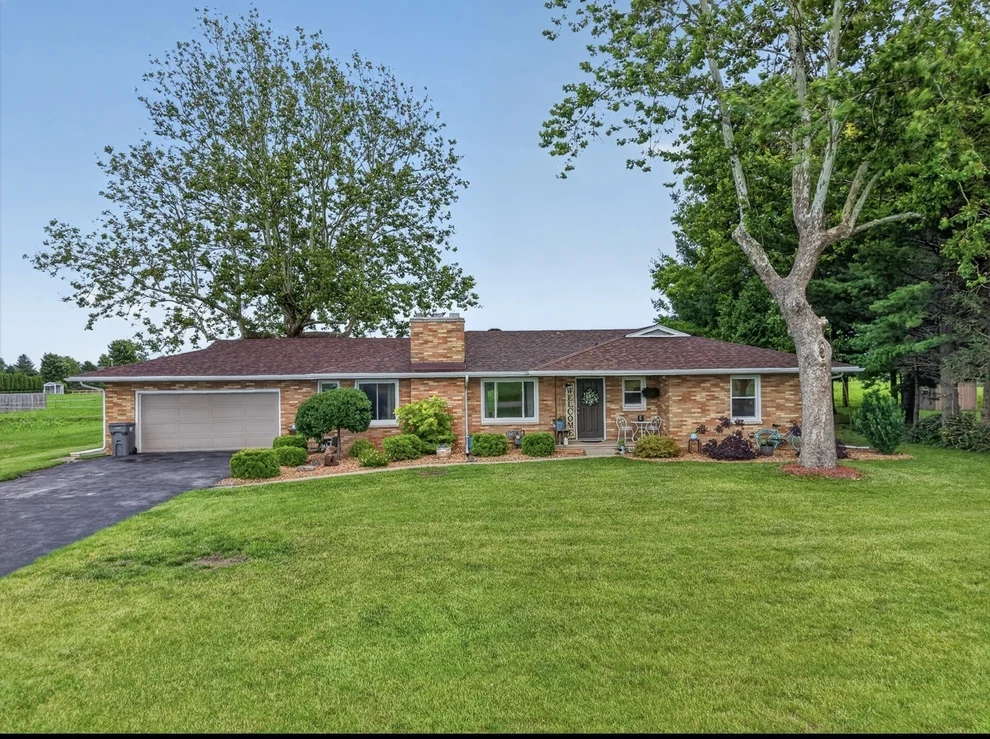 Unit for sale at 1564 E 16th Road, Streator, IL 61364