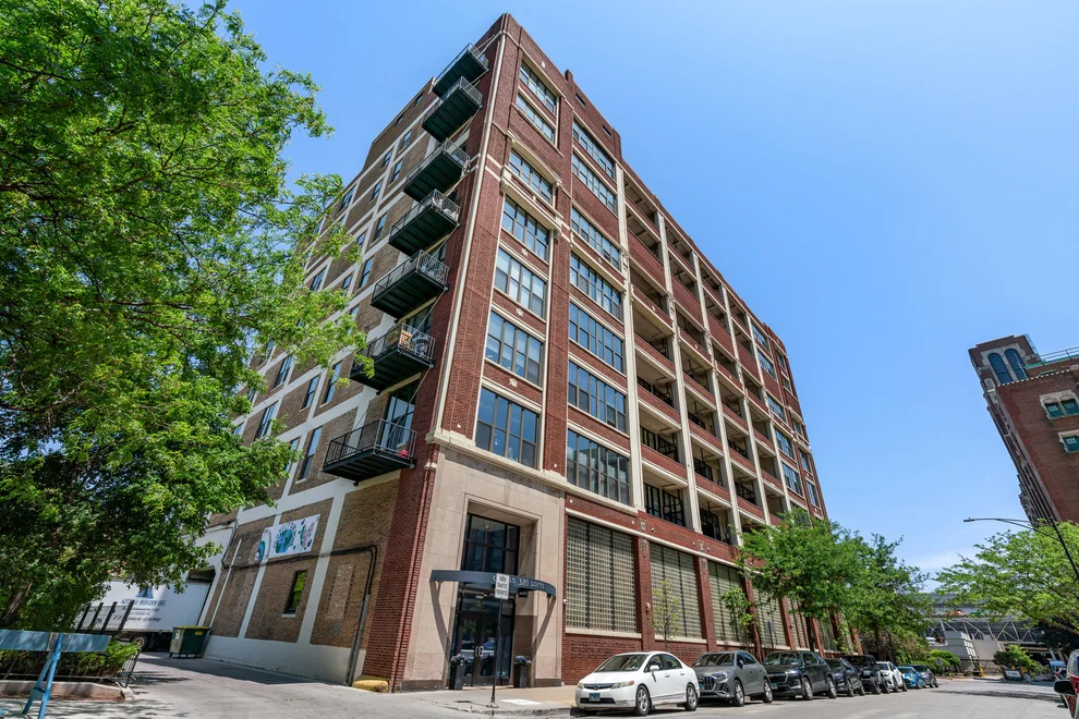 Unit for sale at 320 E 21st Street, Chicago, IL 60616