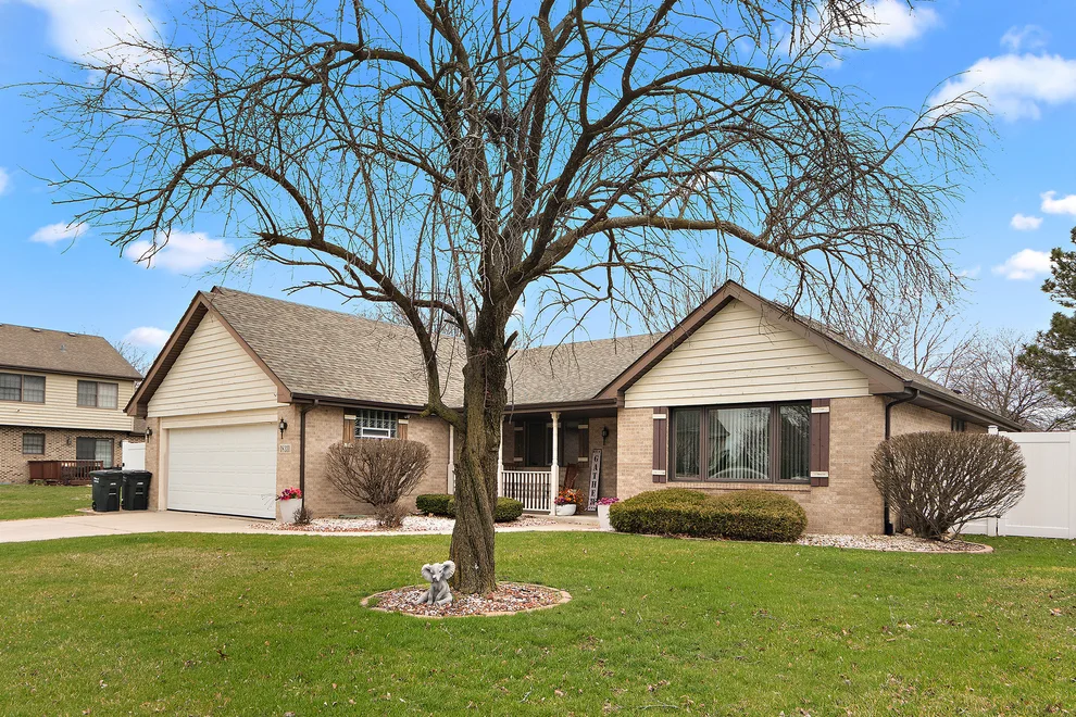 Unit for sale at 18311 Holland Road, Lansing, IL 60438