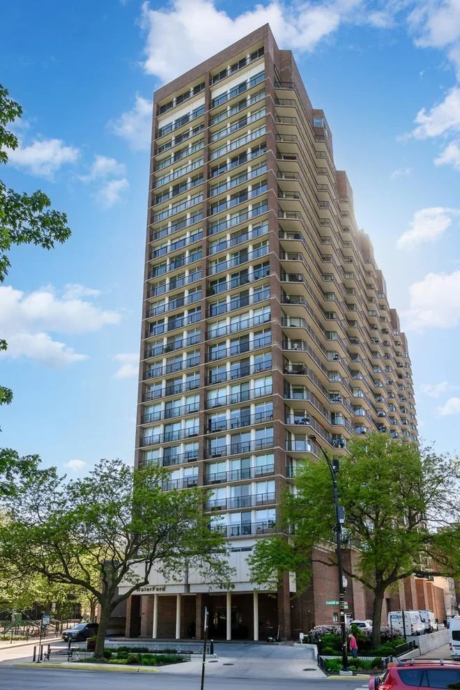 Unit for sale at 4170 N Marine Drive, Chicago, IL 60613