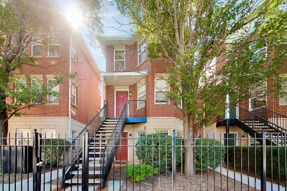 Unit for sale at 651 W Division Street, Chicago, IL 60610