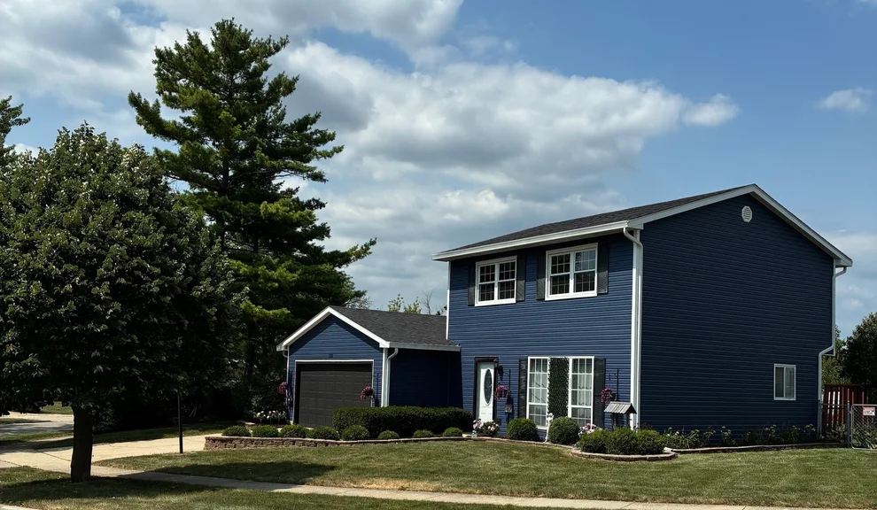 Unit for sale at 130 Lasalle Road, Streamwood, IL 60107