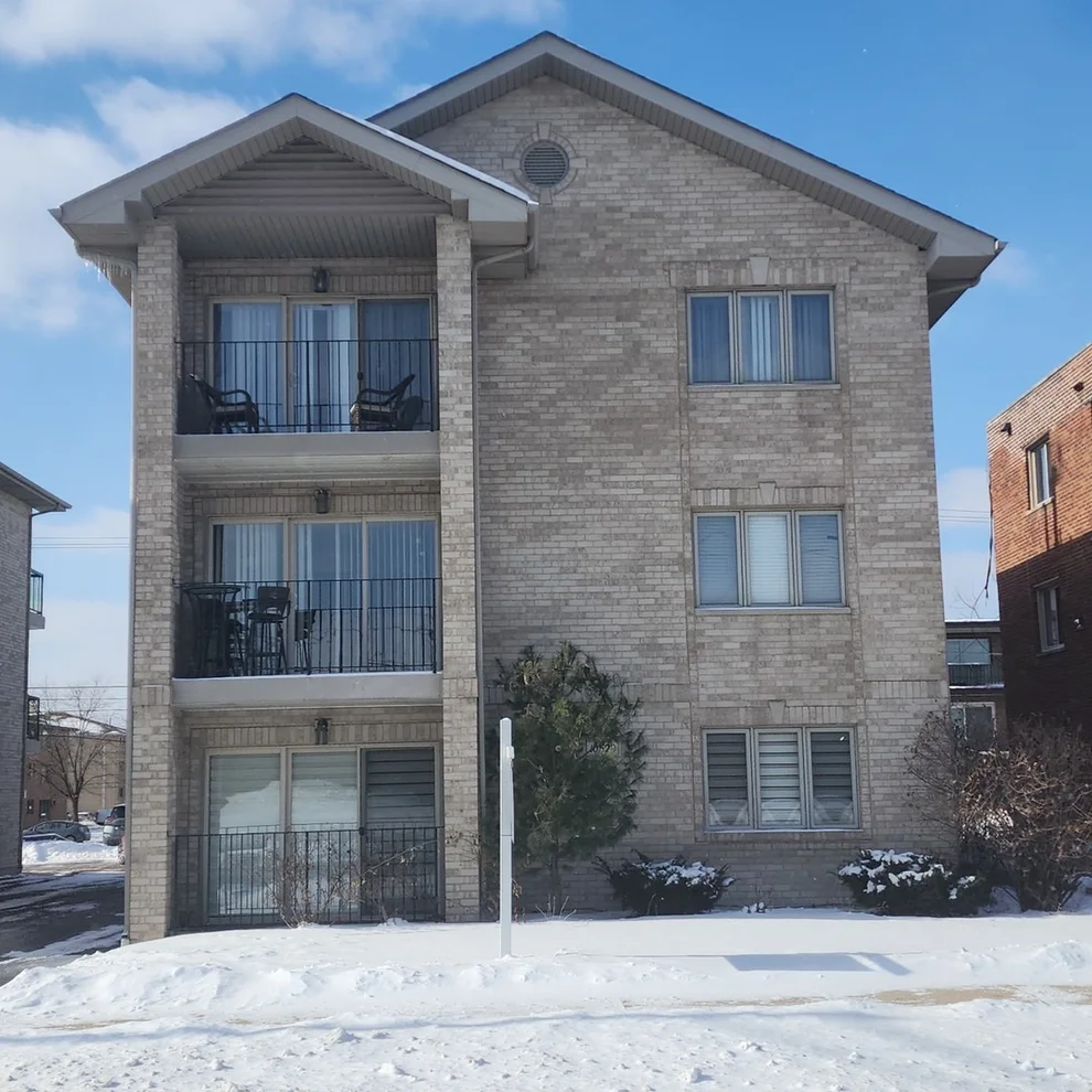 Unit for sale at 10620 S Central Avenue, Chicago Ridge, IL 60415