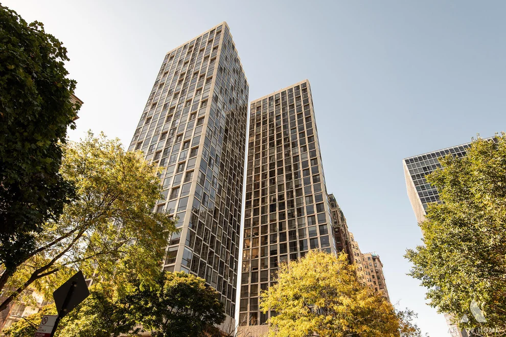 Unit for sale at 345 W Fullerton Parkway, Chicago, IL 60614
