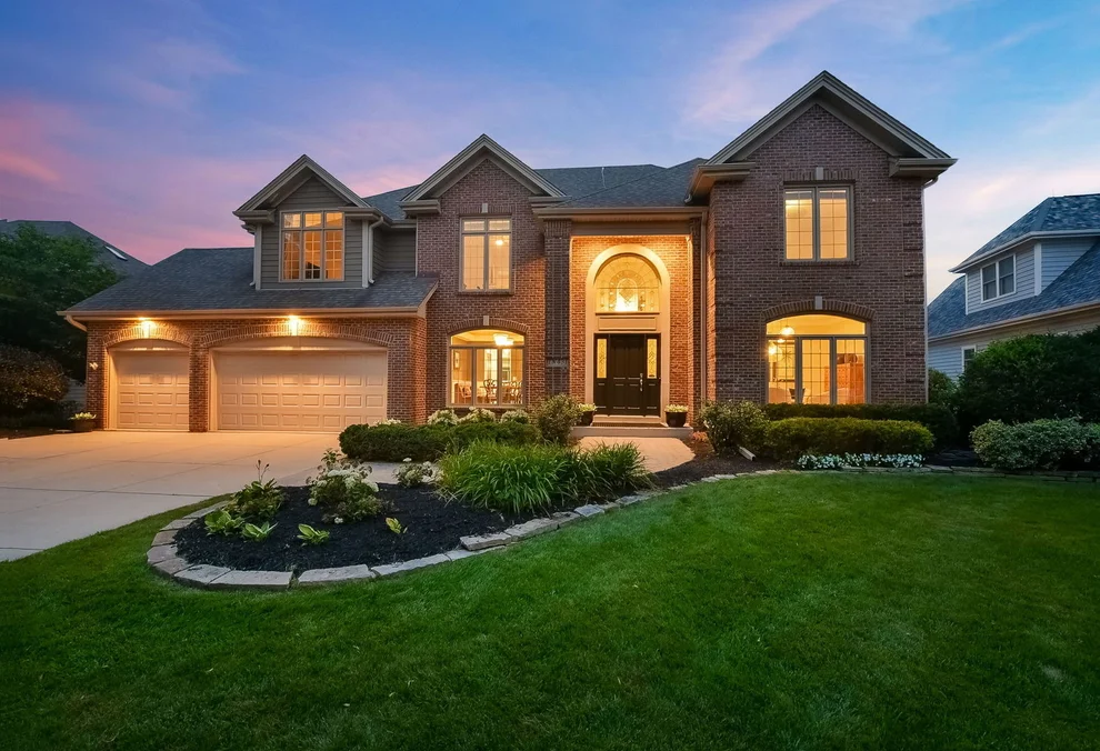 Unit for sale at 1N431 Peachtree Lane, Winfield, IL 60190