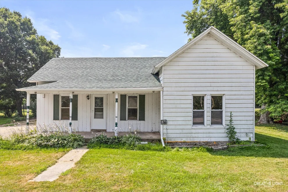 Unit for sale at 20609 State Line Road, Harvard, IL 60033
