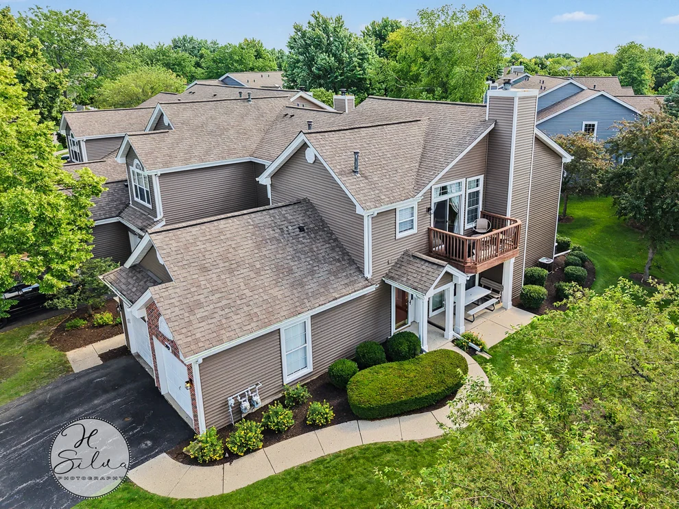 Unit for sale at 2035 Waverly Lane, Algonquin, IL 60102