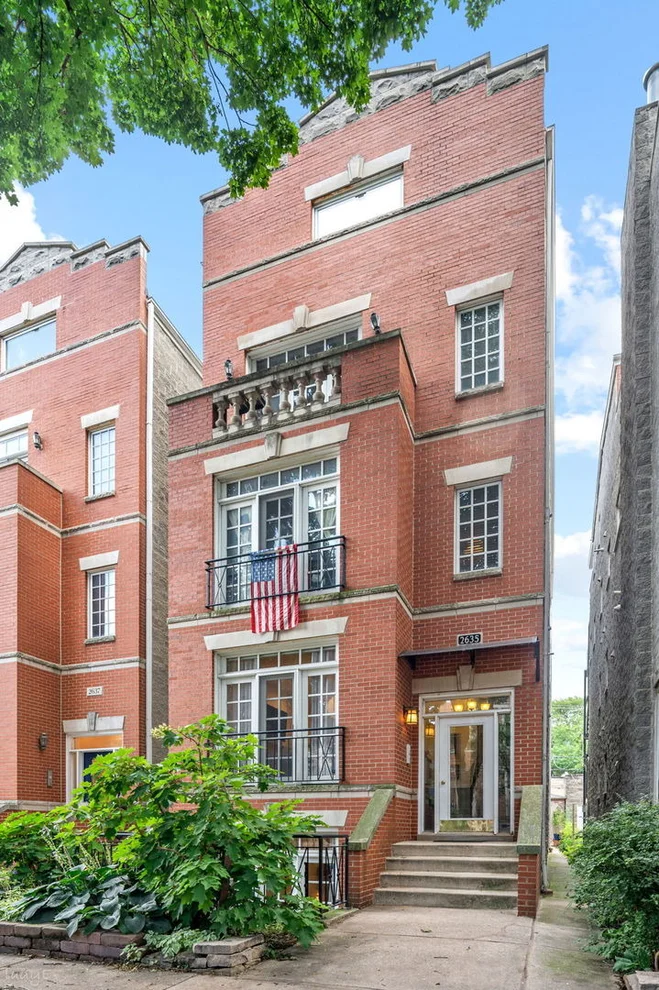 Unit for sale at 2635 N Wilton Avenue, Chicago, IL 60614