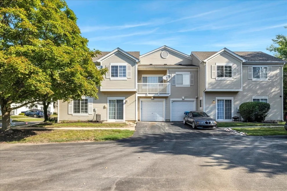 Unit for sale at 129 Braxton Lane, Aurora, IL 60504