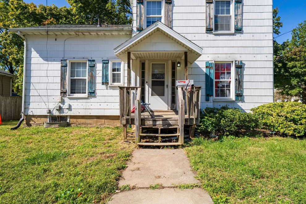 Unit for sale at 401 S Linden Street, Normal, IL 61761
