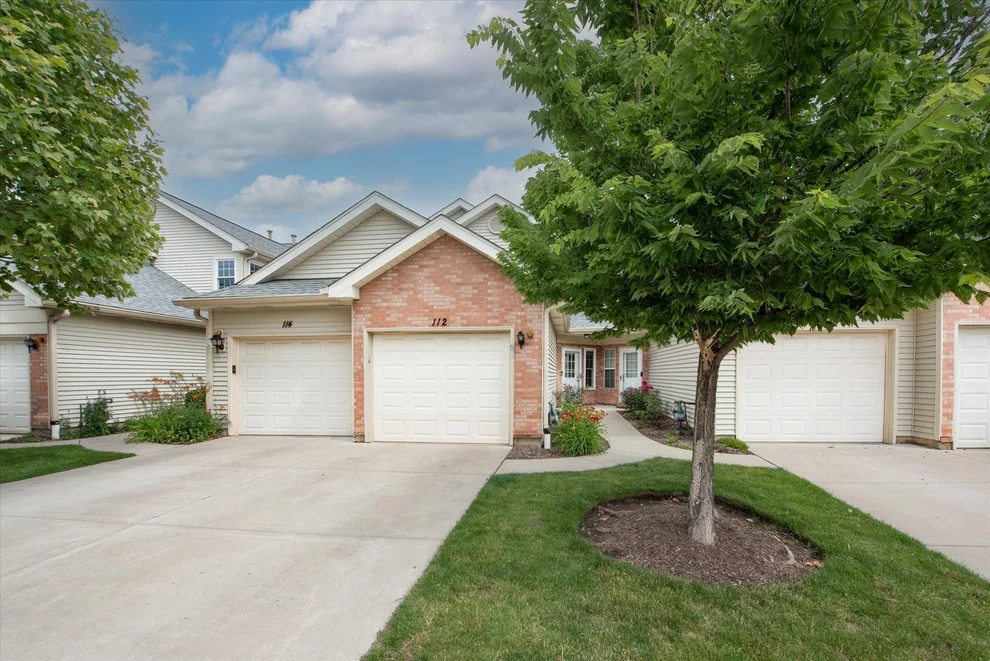 Unit for sale at 112 GOLFVIEW Drive, Glendale Heights, IL 60139