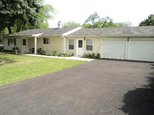 Unit for sale at 127 Hazard Road, CARPENTERSVILLE, IL 60110