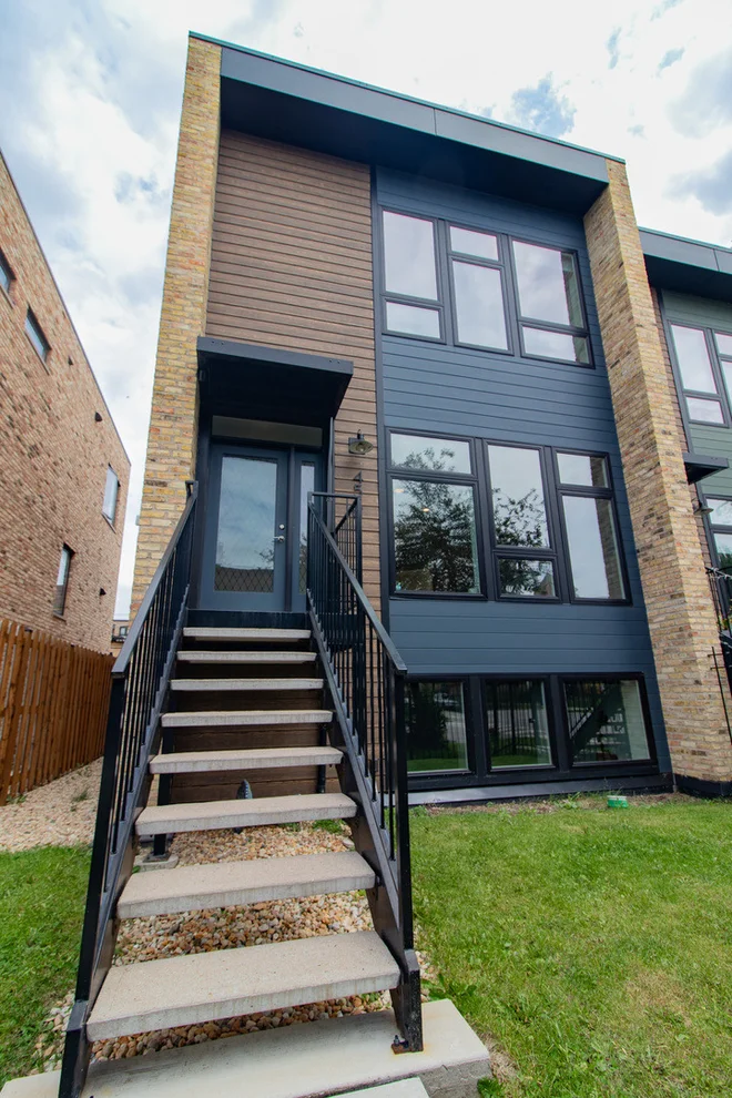 Unit for sale at 4557 S Prairie Avenue, Chicago, IL 60653