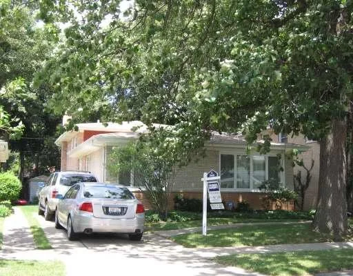 Unit for sale at 4942 W Farwell Avenue, SKOKIE, IL 60077