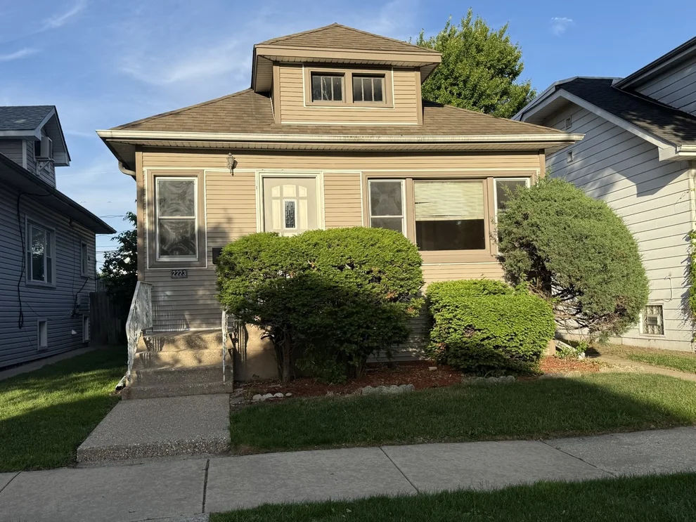 Unit for sale at 2223 N 74th Avenue, Elmwood Park, IL 60707