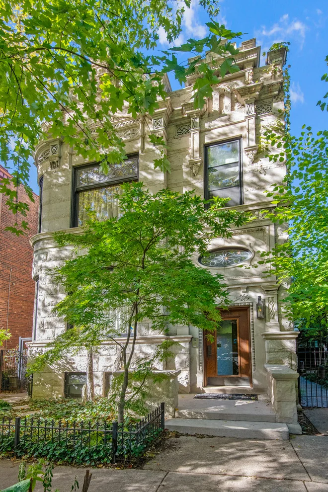 Unit for sale at 1652 N Leavitt Street, Chicago, IL 60647
