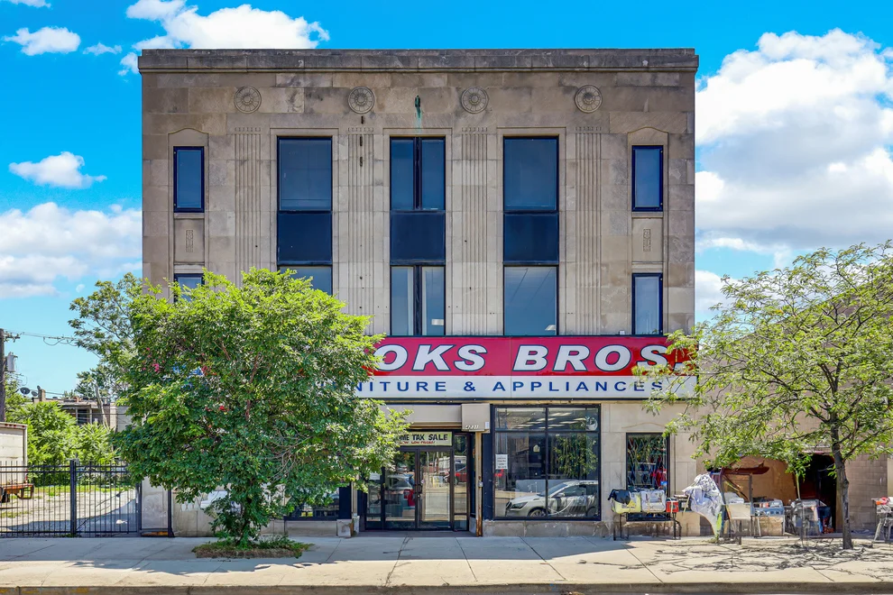 Unit for sale at 4231 W Madison Street, Chicago, IL 60624