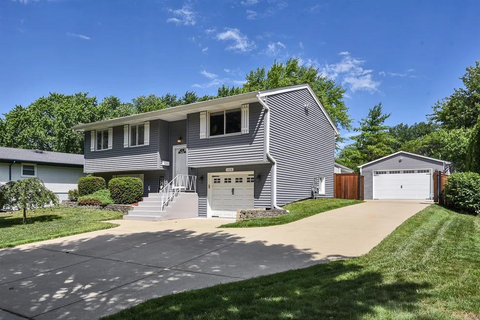 Unit for sale at 1328 Cabot Lane, Schaumburg, IL 60193