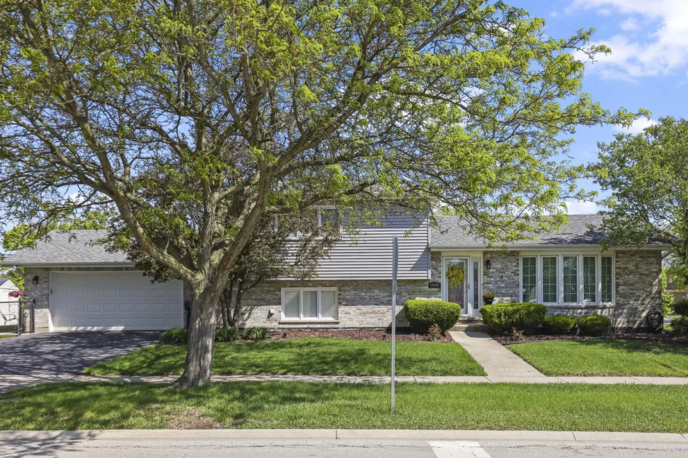Unit for sale at 17028 Redwood Court, Orland Hills, IL 60487