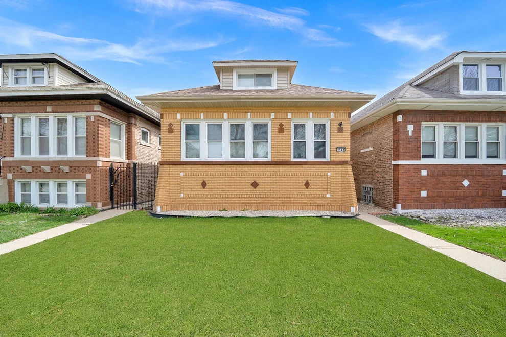 Unit for sale at 2543 N Newcastle Avenue, Chicago, IL 60707