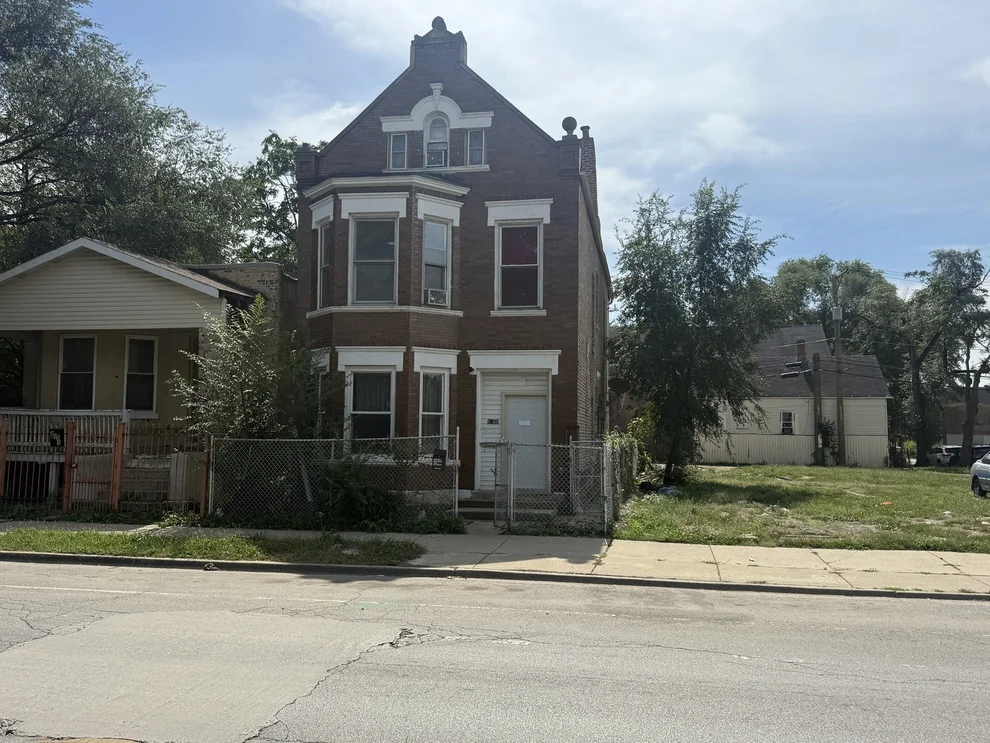 Unit for sale at 4053 W 16th Street, Chicago, IL 60623