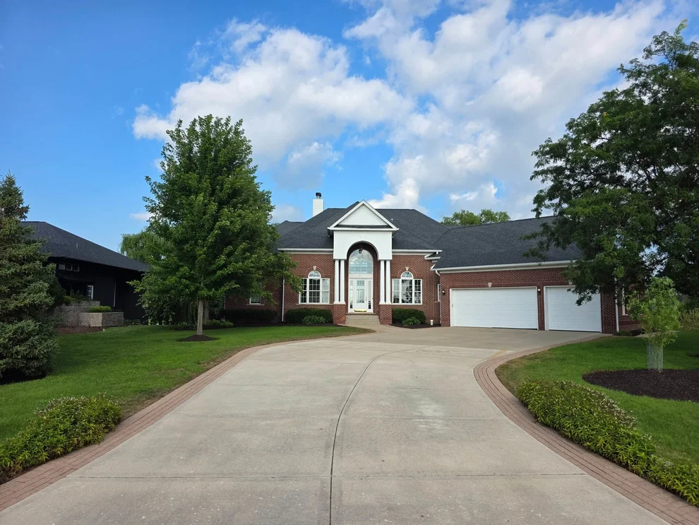Unit for sale at 212 Slalom Court, Minooka, IL 60447