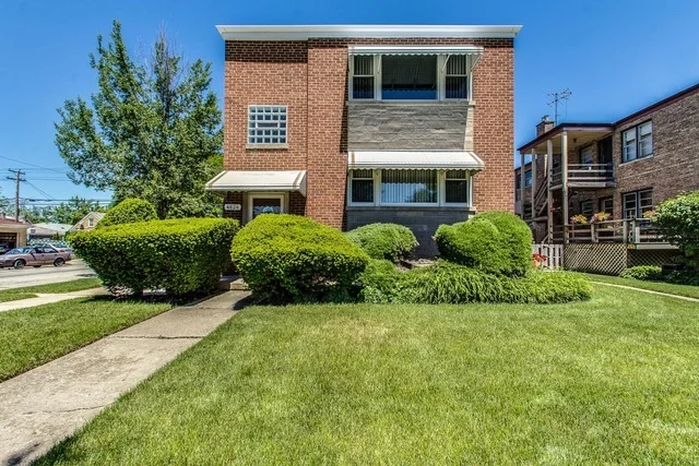 Unit for sale at 4624 HOWARD Street, SKOKIE, IL 60076