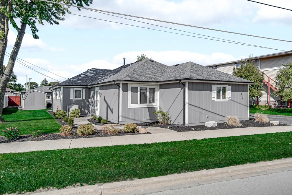 Unit for sale at 2606 W Walter Zimny Drive, Posen, IL 60469