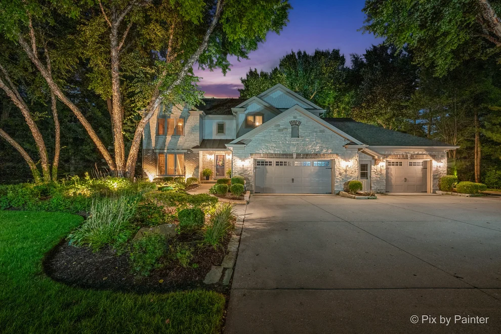 Unit for sale at 2917 Pleasant Drive, McHenry, IL 60051