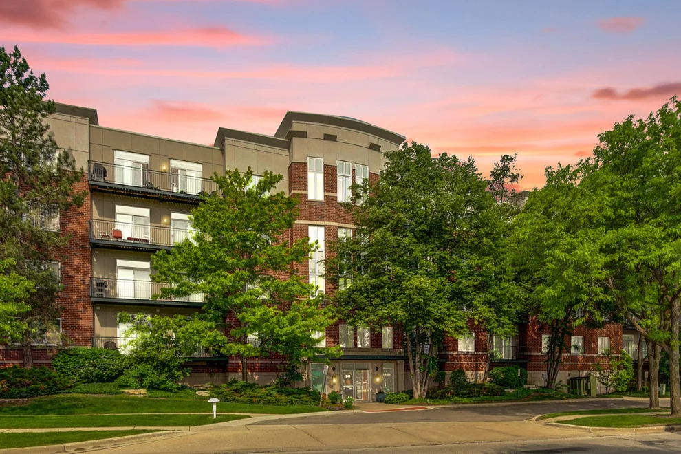 Unit for sale at 840 Weidner Road, Buffalo Grove, IL 60089