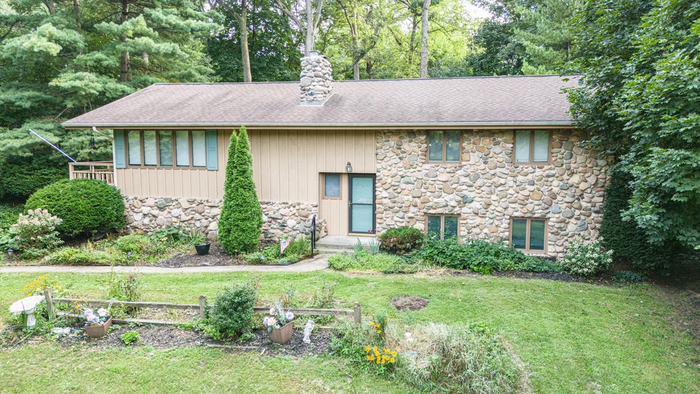 Unit for sale at 7901 Louella Drive, Roscoe, IL 61073