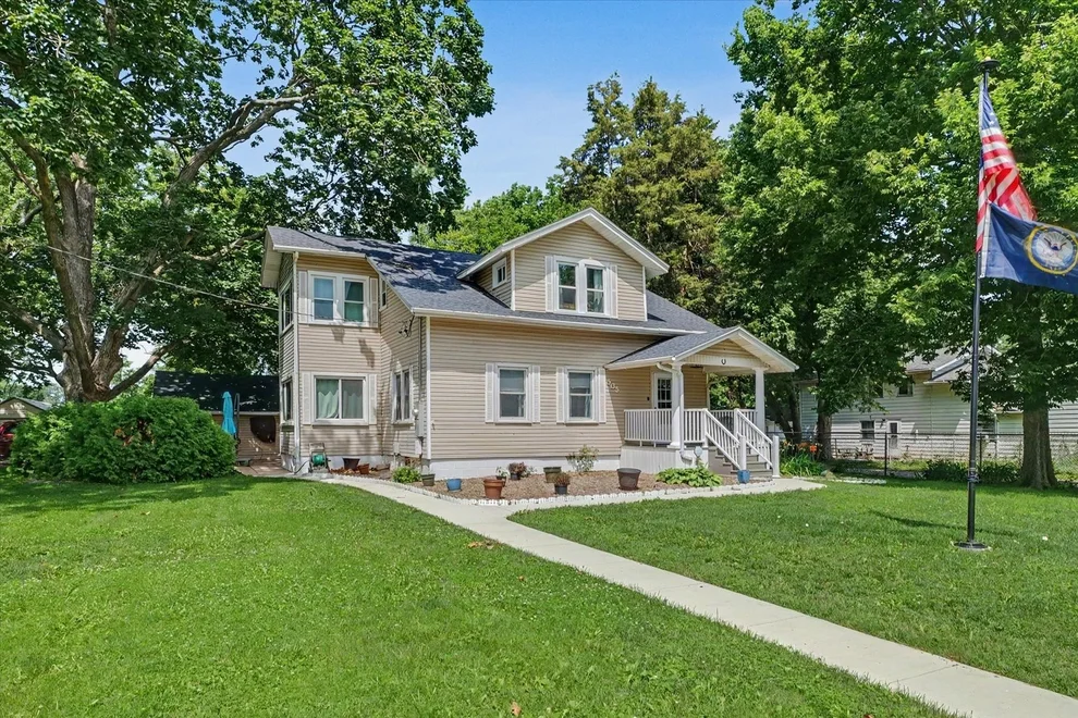 Unit for sale at 503 S Third Street, Fisher, IL 61843