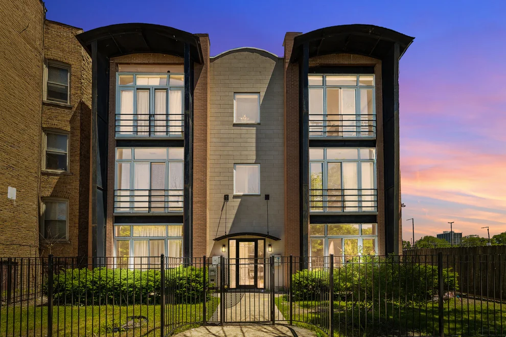 Unit for sale at 6225 S Kenwood Avenue, Chicago, IL 60637
