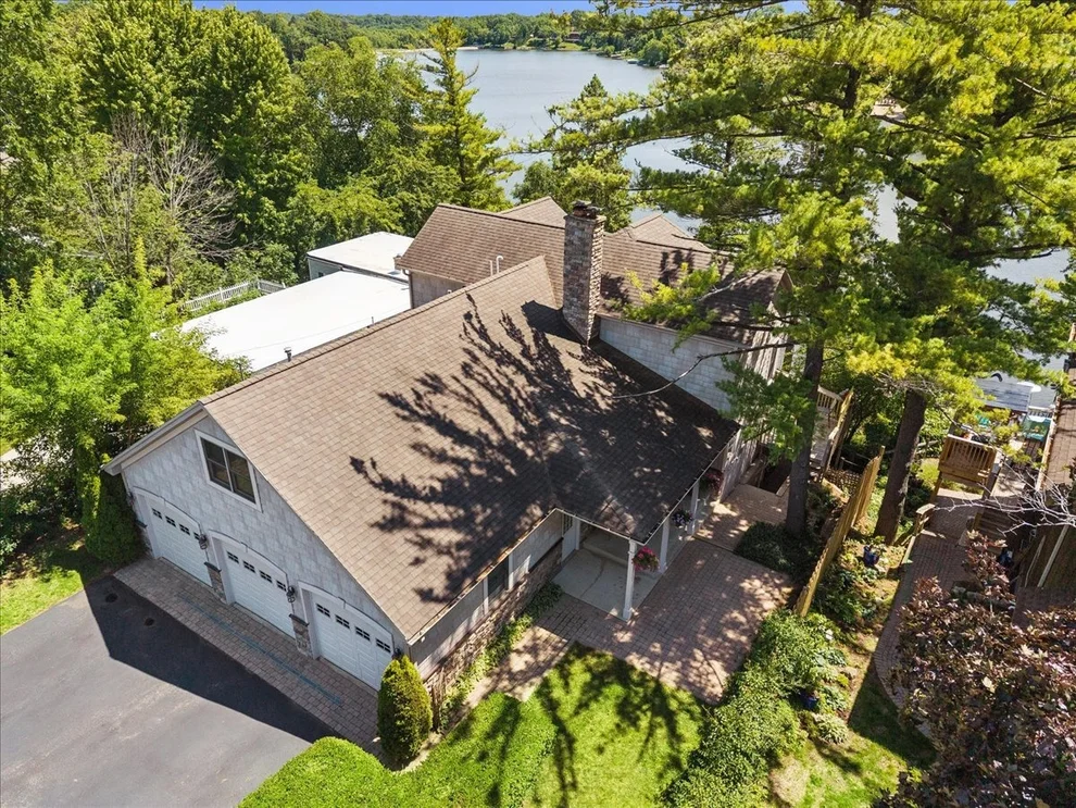 Unit for sale at 113 Hilltop Drive, Lake In The Hills, IL 60156
