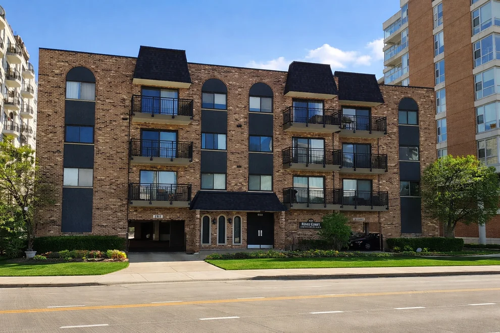 Unit for sale at 603 S River Road, Des Plaines, IL 60016