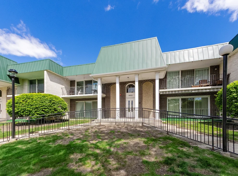 Unit for sale at 9821 S Keeler Avenue, Oak Lawn, IL 60453