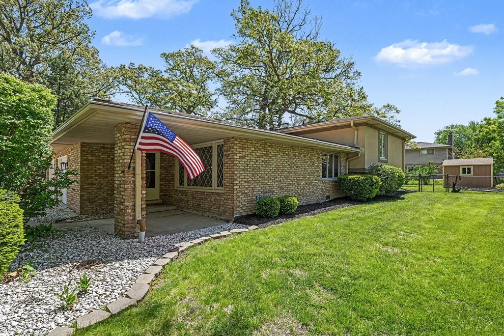 Unit for sale at 6351 W 124th Place, Palos Heights, IL 60463