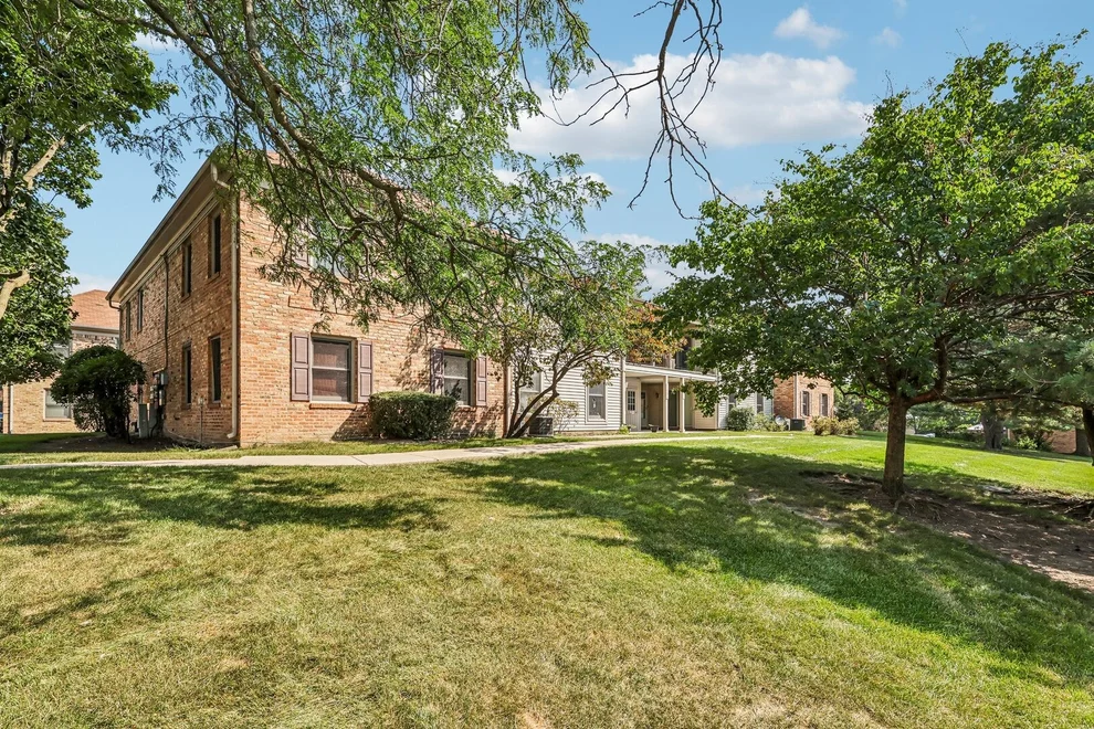 Unit for sale at 1760 BRISTOL Walk, Hoffman Estates, IL 60169