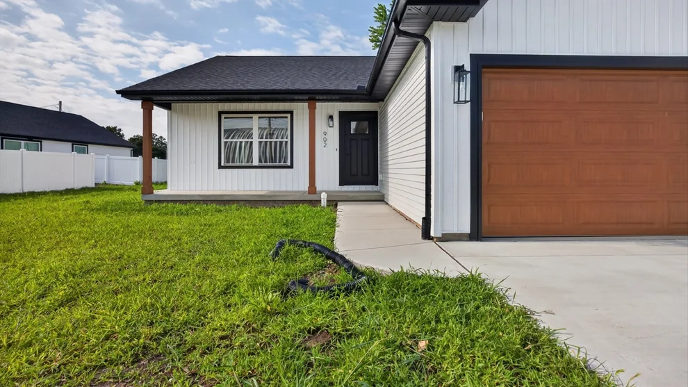 Unit for sale at 902 W South Street, Lexington, IL 61753