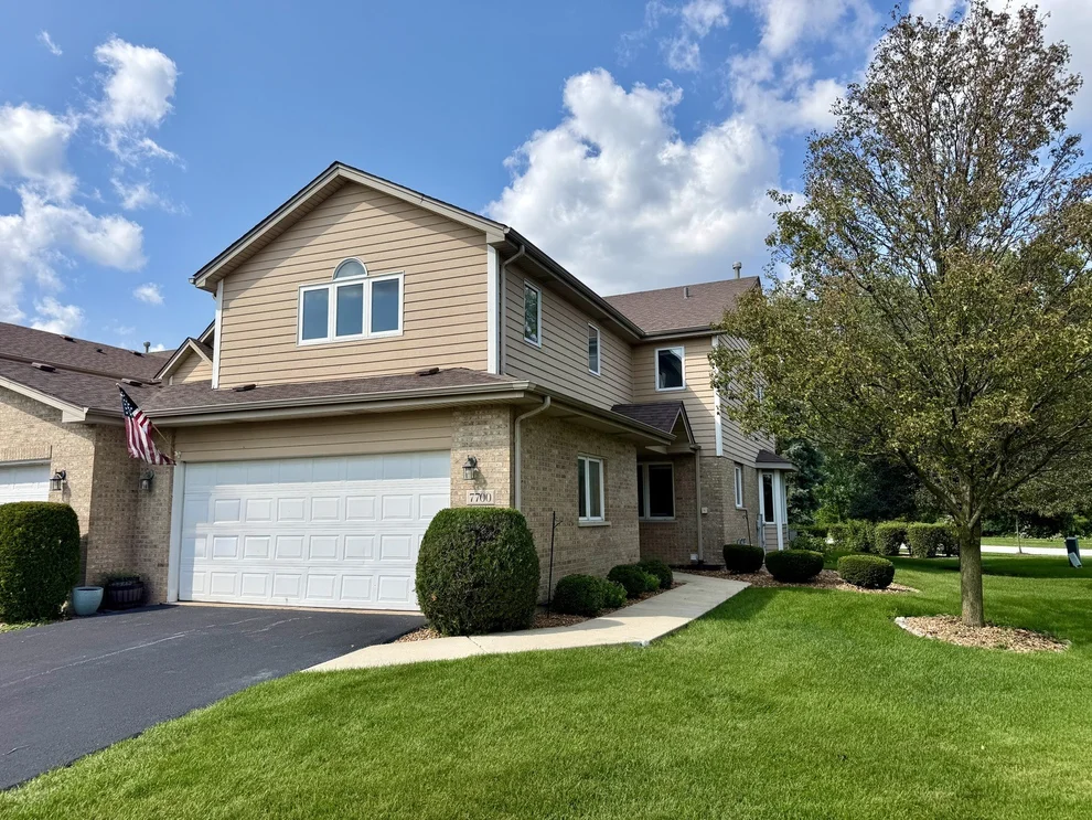 Unit for sale at 7700 Northfield Lane, Tinley Park, IL 60487