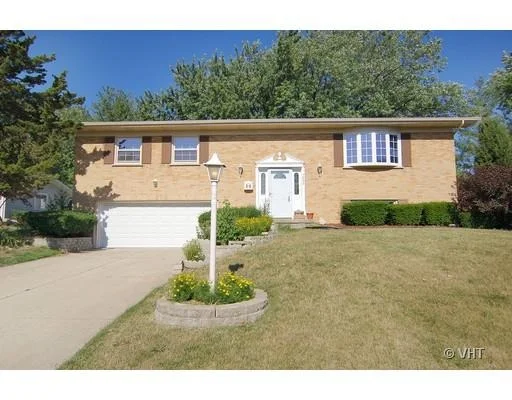Unit for sale at 5900 DOVER Drive, LISLE, IL 60532