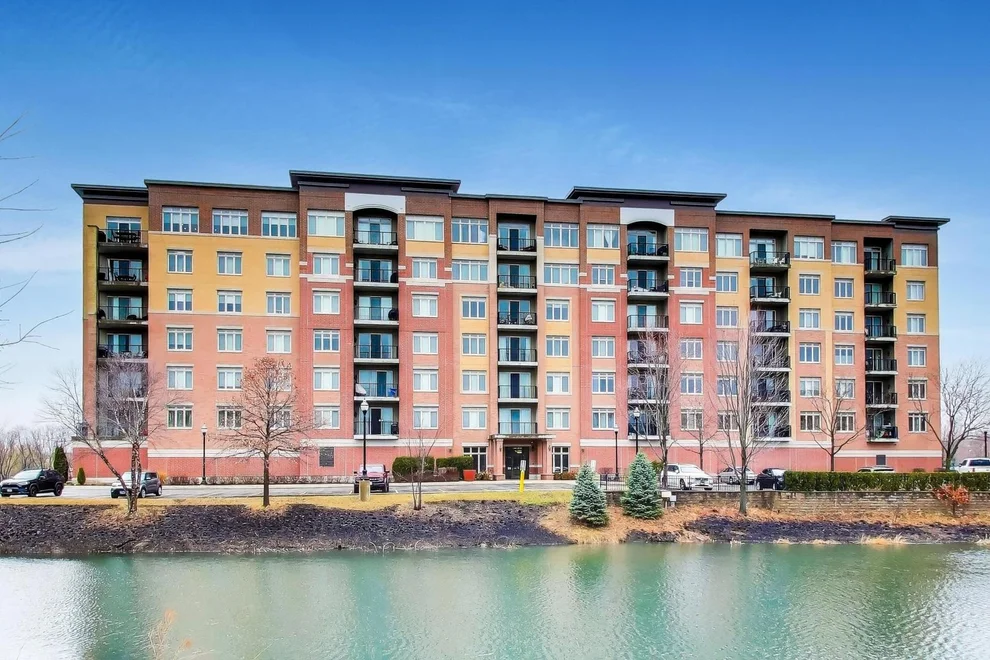 Unit for sale at 1199 E Port Clinton Road, Vernon Hills, IL 60061