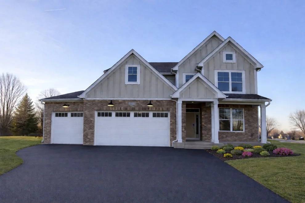 Unit for sale at 601 Sheffield Circle, Sugar Grove, IL 60554