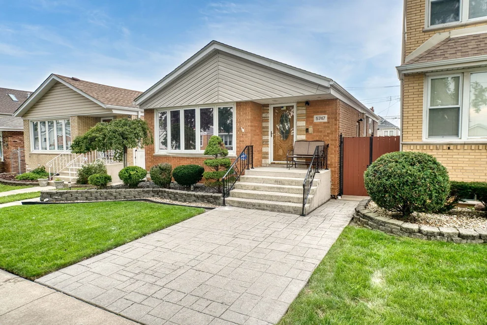 Unit for sale at 5747 S MEADE Avenue, Chicago, IL 60638