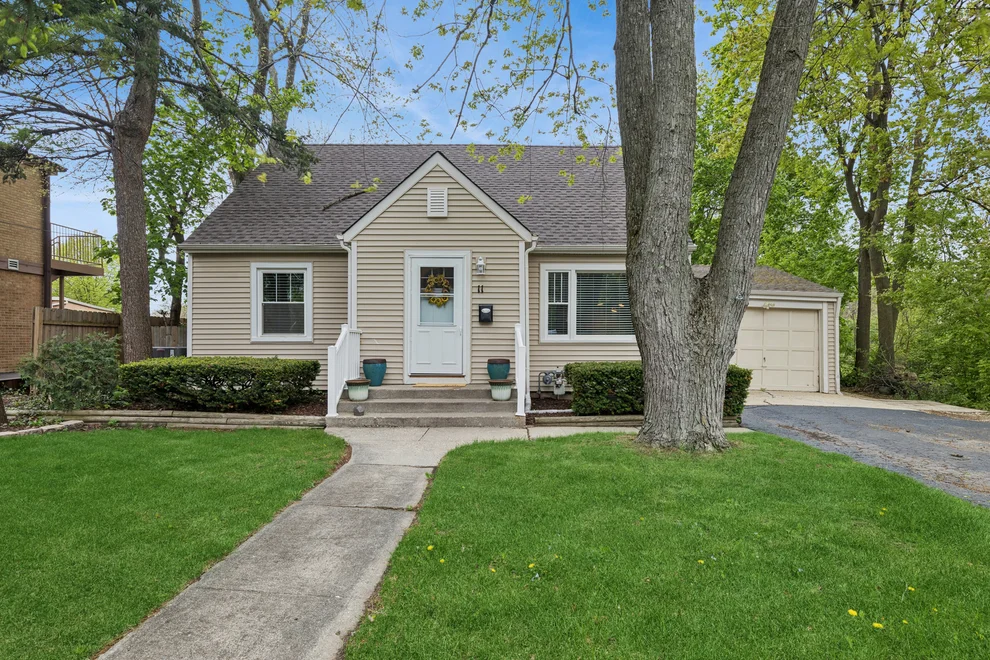 Unit for sale at 11 Church Street, Lake Zurich, IL 60047